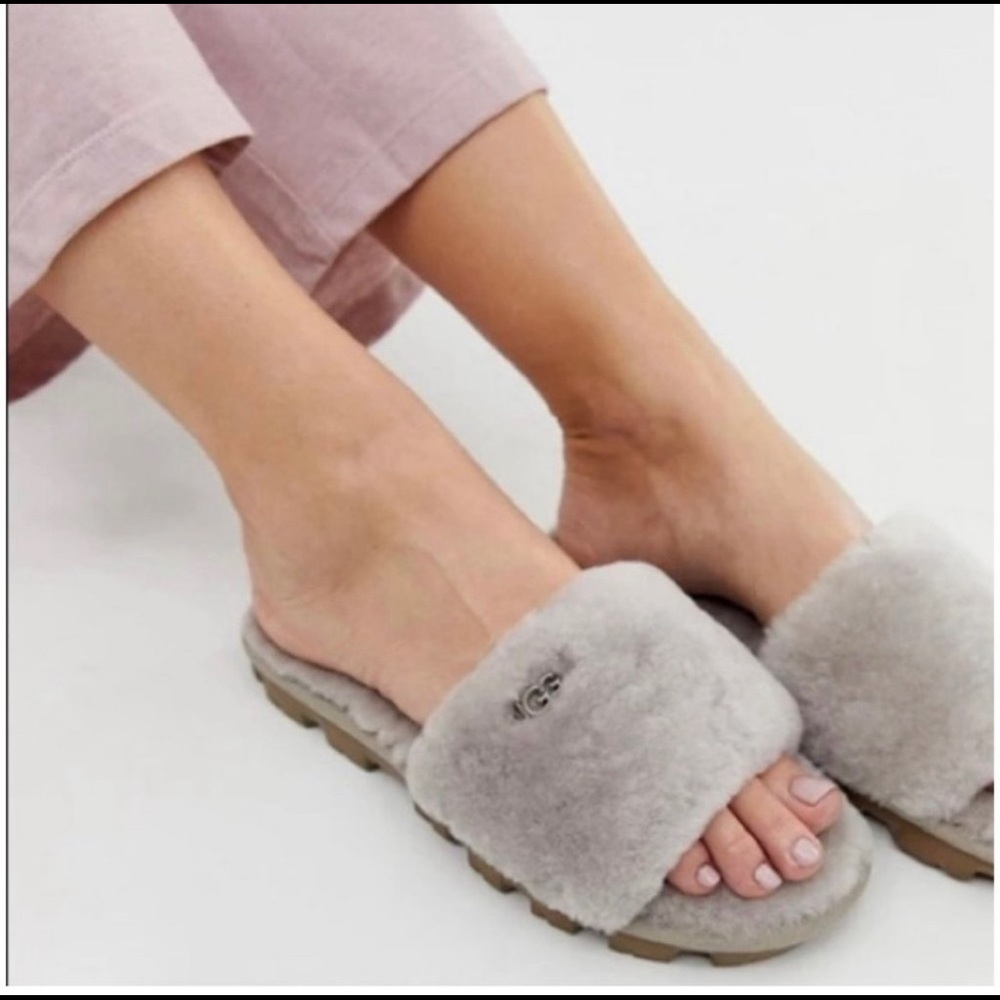 Cozy Ugg Colette slippers size 6